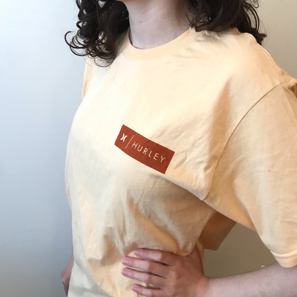 Hurley T-Shirt👕 - Picture 2 of 5